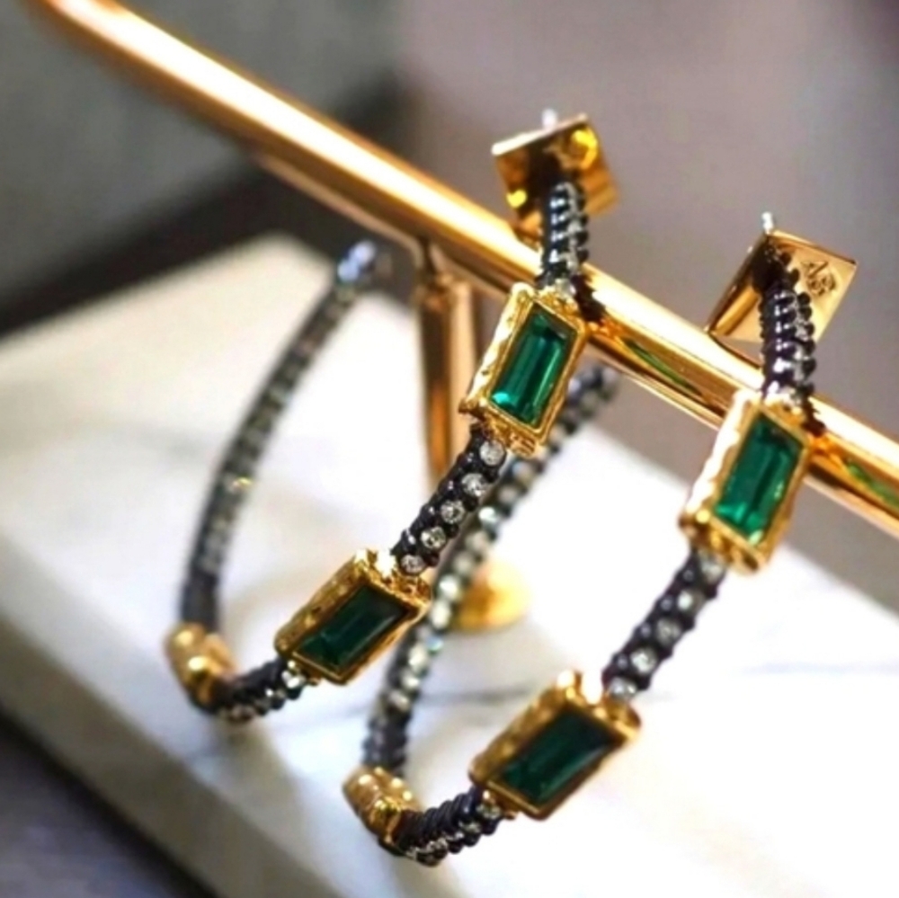 Alexis Bittar Gold and Green Hoop Earrings! NWOT! BEAUTIFUL! CHIC! STUNNING! - Picture 3 of 7